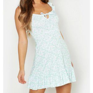 *NWOT* BOOHOO Women's Petite Sleeveless Floral Mini Dress
